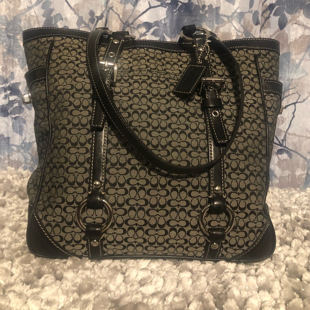 Coach Tote. EUC.